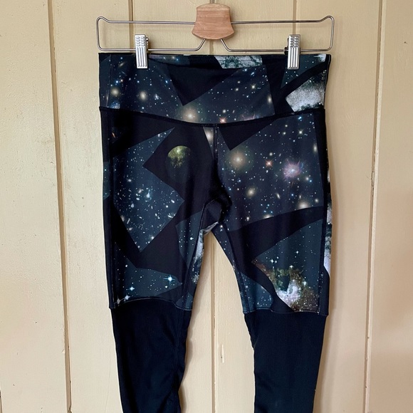 Alo Yoga Galaxy Print Goddess Legging Size Small - Picture 3 of 8